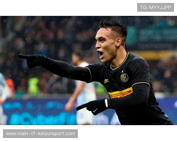 劳塔罗背身做球，国米中路渗透更直接，劳塔罗 身高