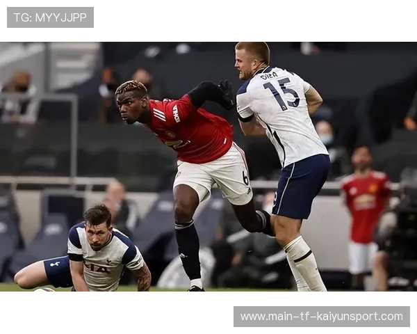 曼联备战热刺，年轻小将展现出色表现